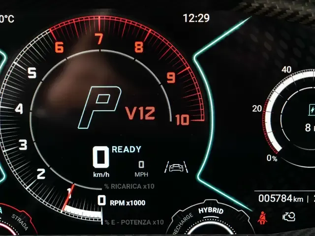 Lamborghini Revuelto