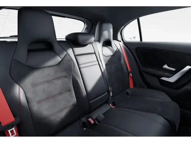 Mercedes-Benz A 35 AMG