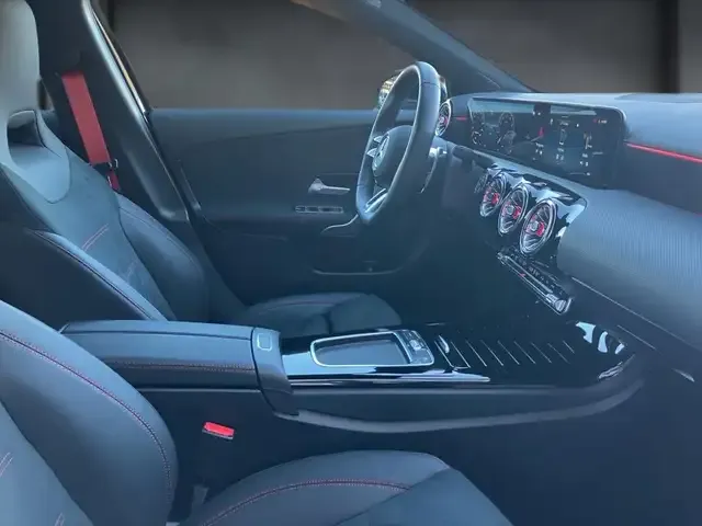 Mercedes-Benz A 35 AMG