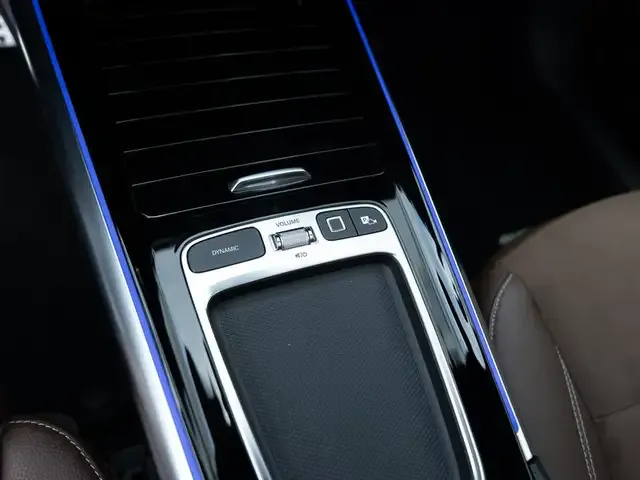 Mercedes-Benz GLA 220