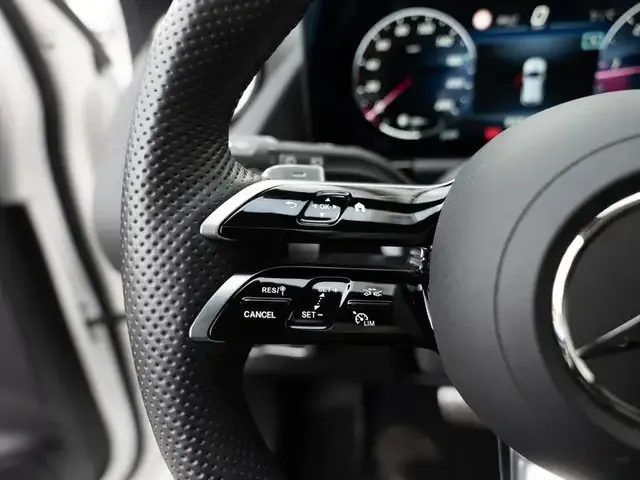 Mercedes-Benz GLA 220