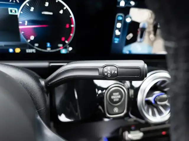 Mercedes-Benz GLA 220