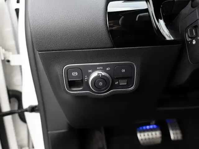 Mercedes-Benz GLA 220