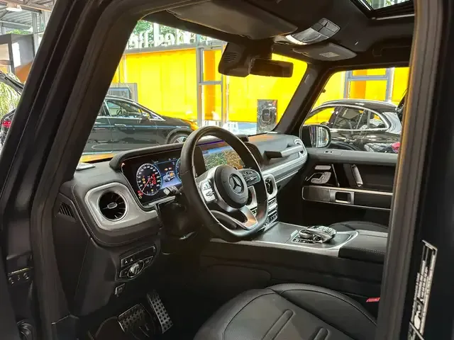 Mercedes-Benz G 500