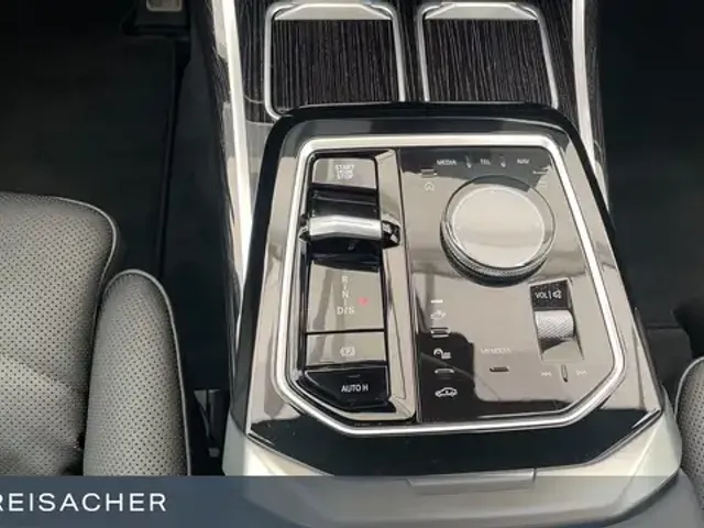 BMW 740