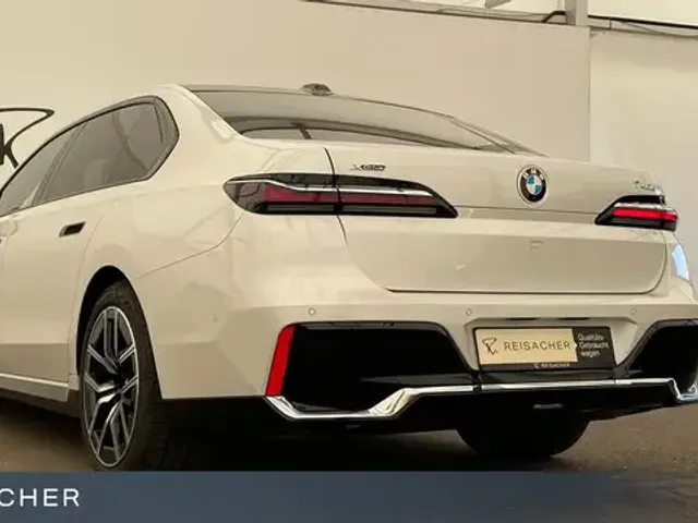 BMW 740