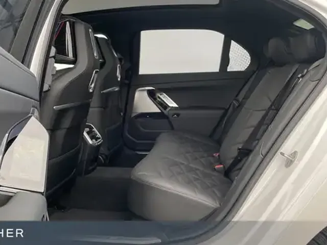 BMW 740