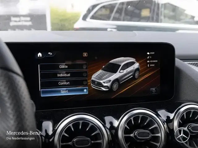 Mercedes-Benz GLA 35 AMG