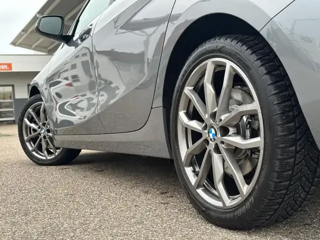 BMW 120