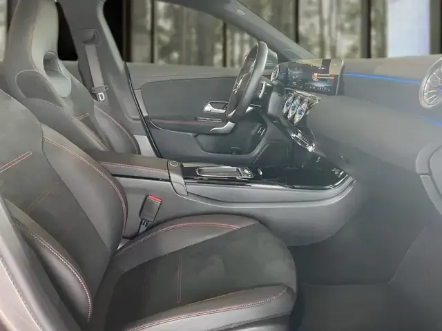 Mercedes-Benz CLA 220