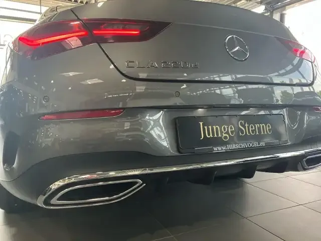 Mercedes-Benz CLA 220