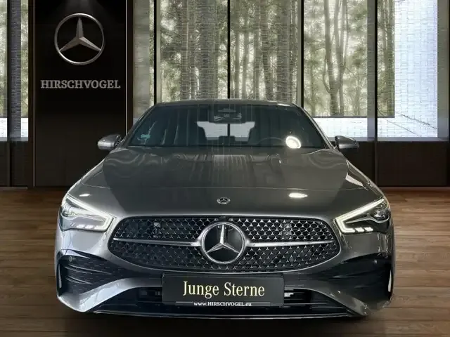 Mercedes-Benz CLA 220