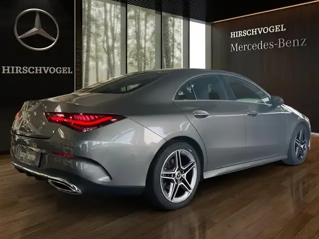 Mercedes-Benz CLA 220