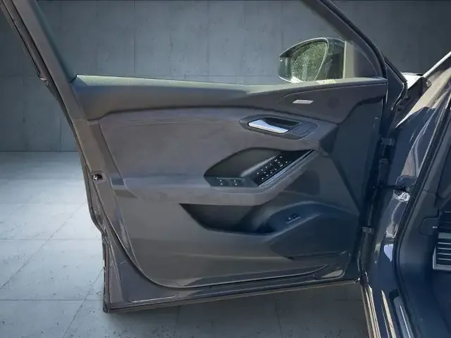 Audi SQ6