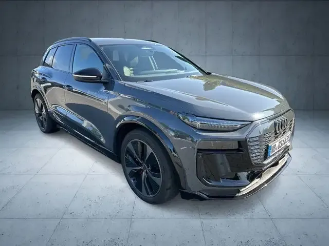 Audi SQ6