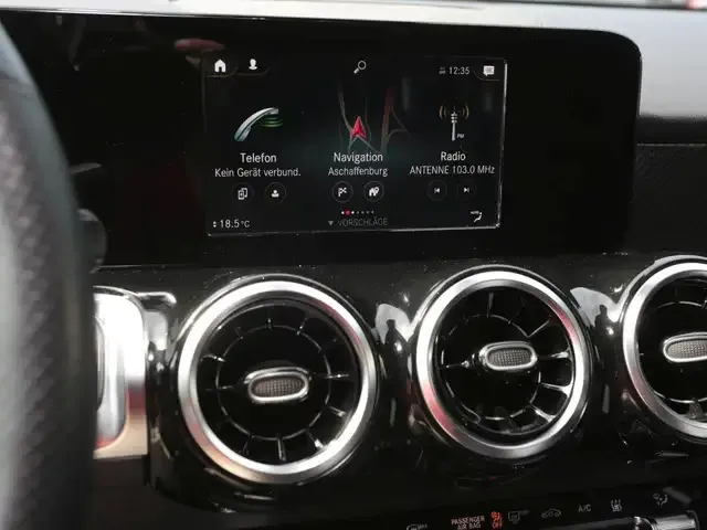 Mercedes-Benz GLB 250