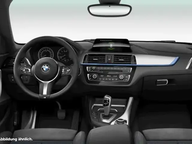 BMW 220