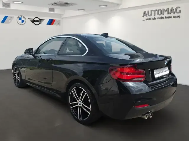 BMW 220