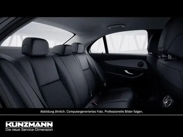 Mercedes-Benz E 200