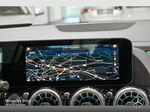 Mercedes-Benz EQA 300