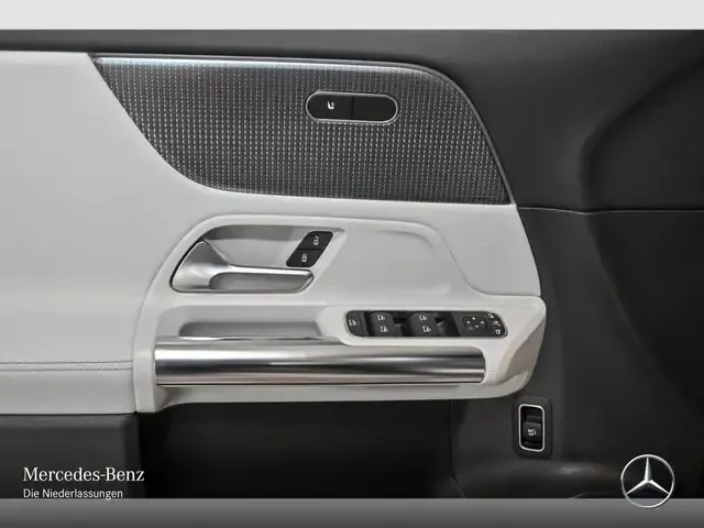 Mercedes-Benz EQA 300