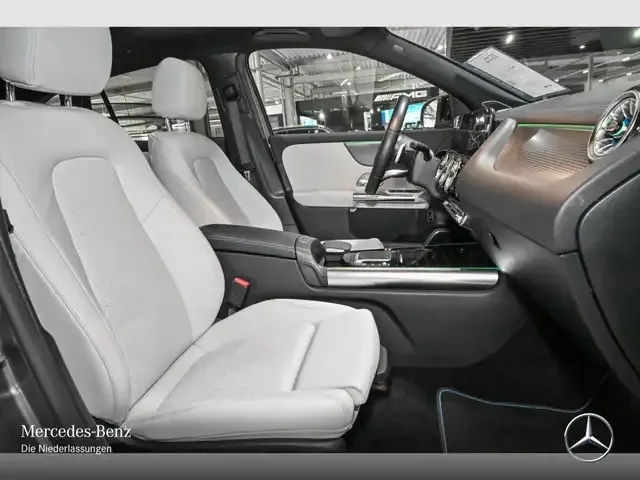 Mercedes-Benz EQA 300