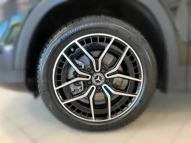 Mercedes-Benz EQB 300