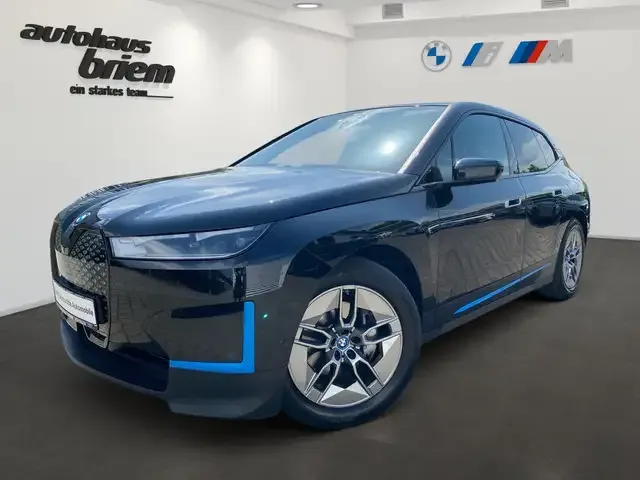 BMW iX
