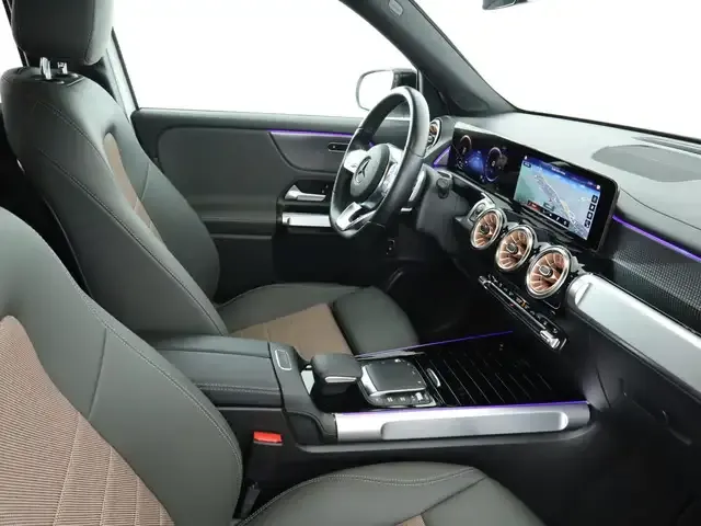 Mercedes-Benz EQB 300