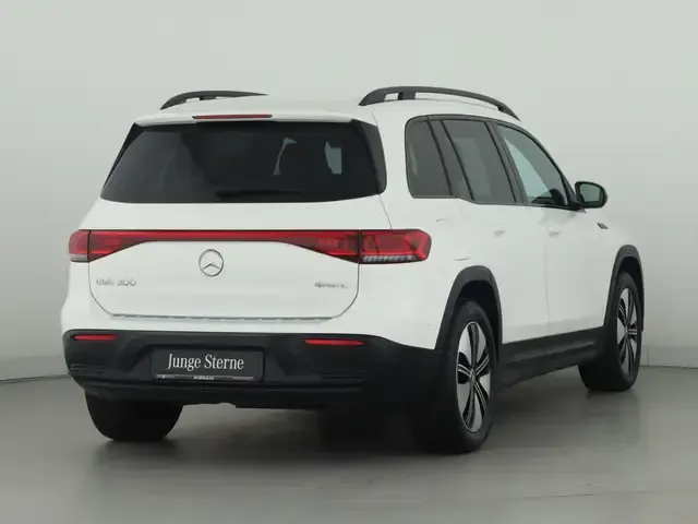 Mercedes-Benz EQB 300