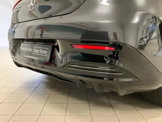Mercedes-Benz EQE 350