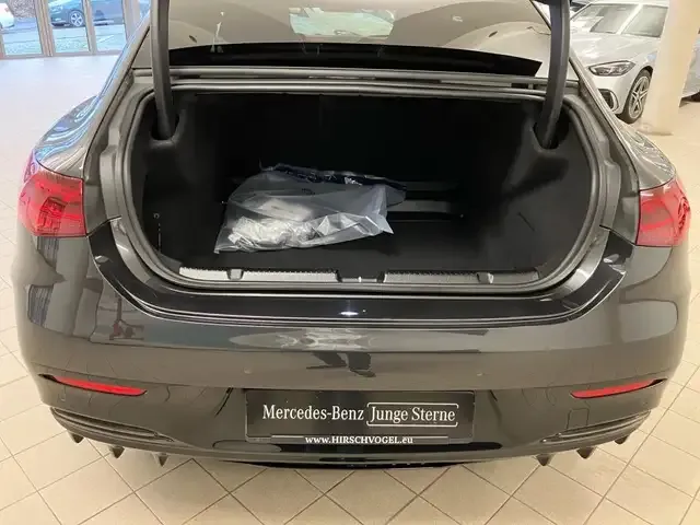 Mercedes-Benz EQE 350