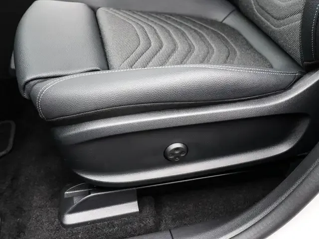 Mercedes-Benz EQB 250