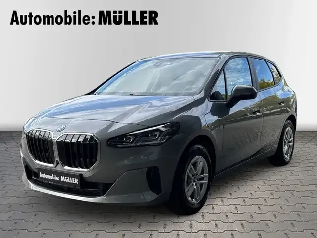 BMW 225
