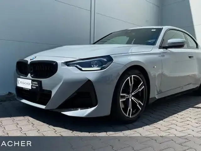 BMW 220