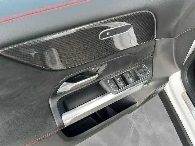 Mercedes-Benz GLB 250