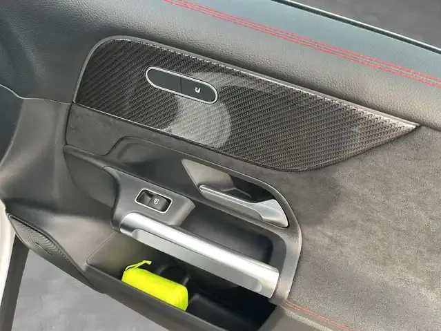 Mercedes-Benz GLB 250