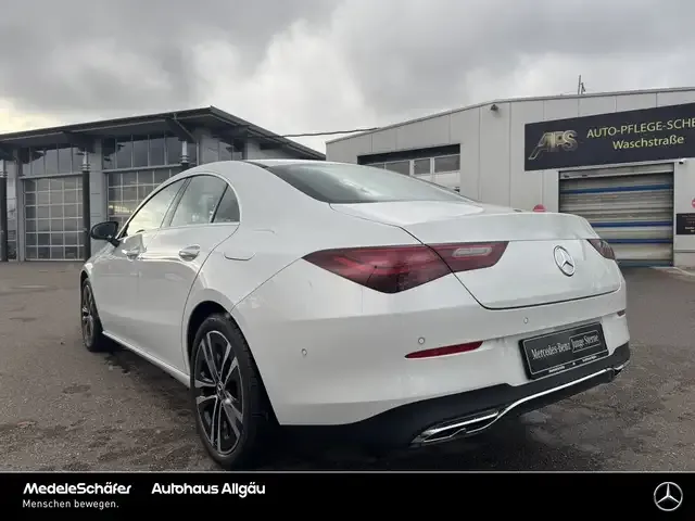 Mercedes-Benz CLA 180