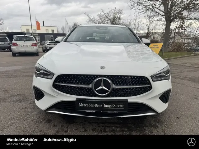 Mercedes-Benz CLA 180
