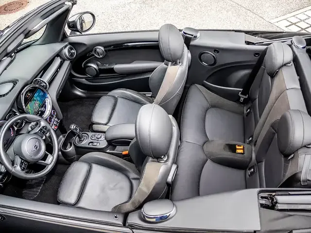MINI John Cooper Works Cabrio