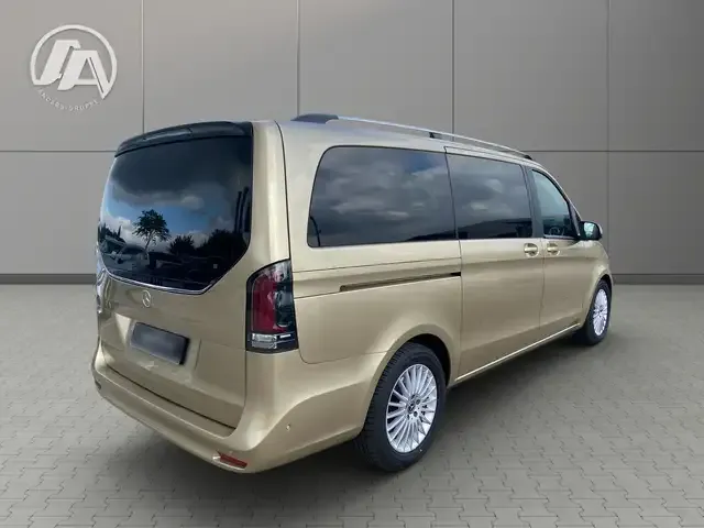 Mercedes-Benz V 250