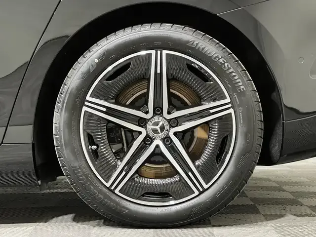 Mercedes-Benz EQE 350