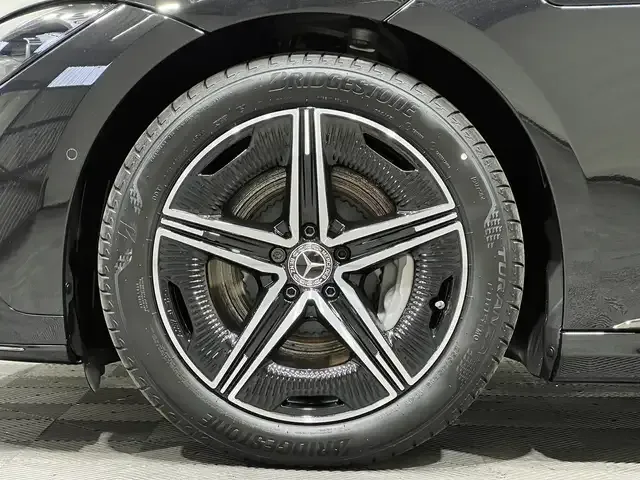 Mercedes-Benz EQE 350