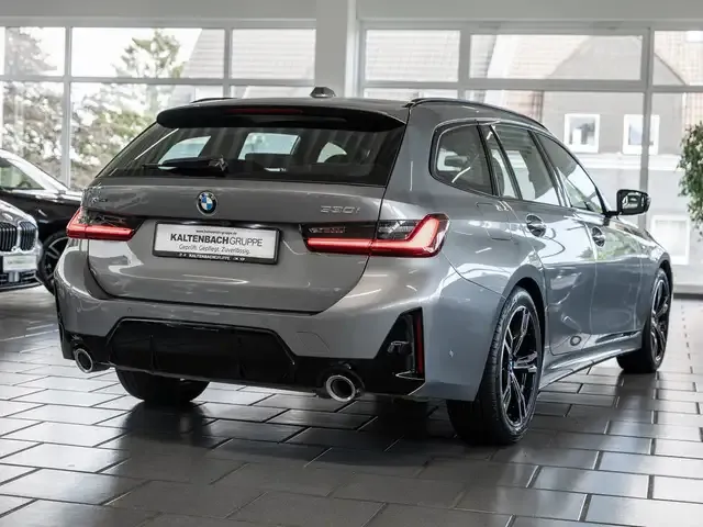 BMW 330