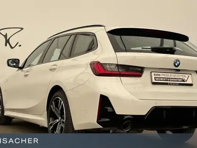 BMW 330