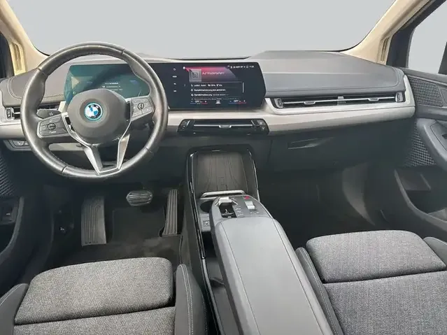 BMW 225