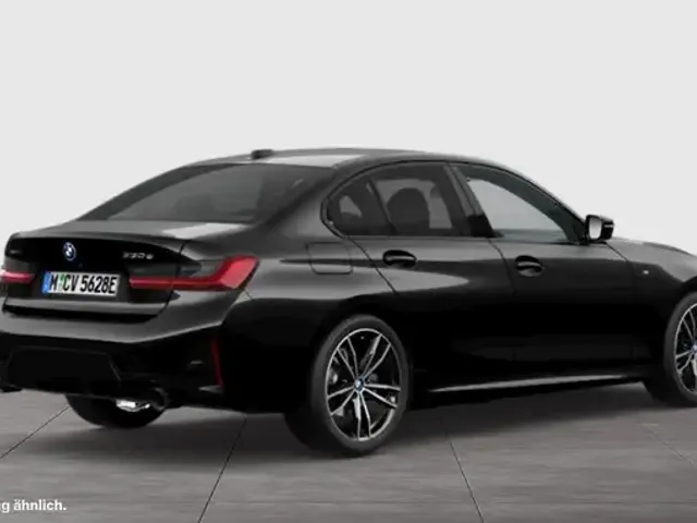 BMW 330