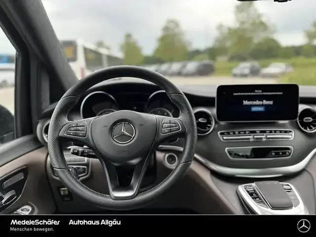 Mercedes-Benz V 300