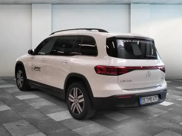 Mercedes-Benz EQB 300