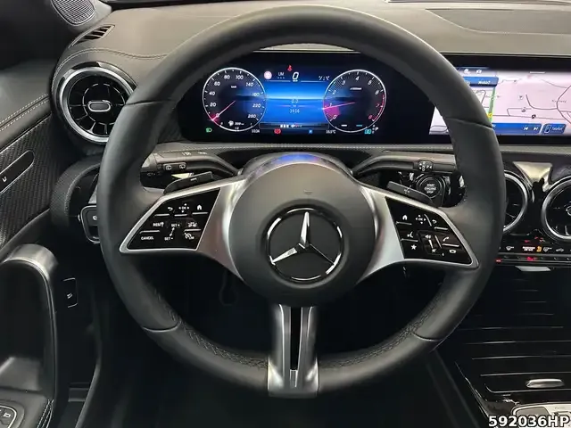 Mercedes-Benz CLA 200
